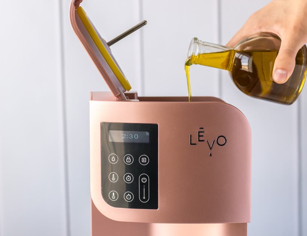 Make your own Weed Butter with the 'Levo I Oil Infuser'